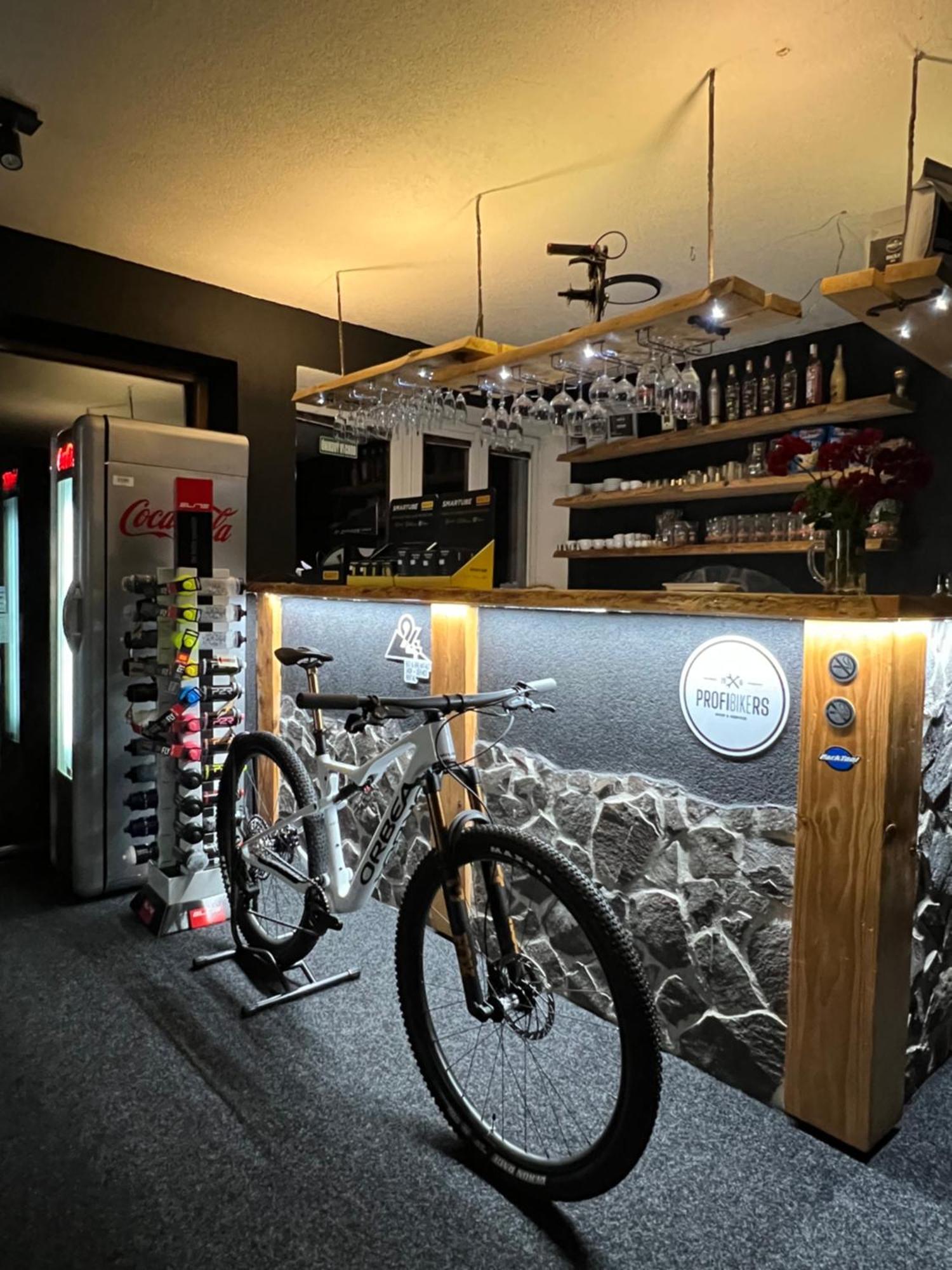 Bystra 94 Profibikers Hotel Bagian luar foto